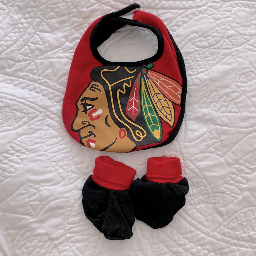 Chicago Blackhawks baby bib and matching socks, never used